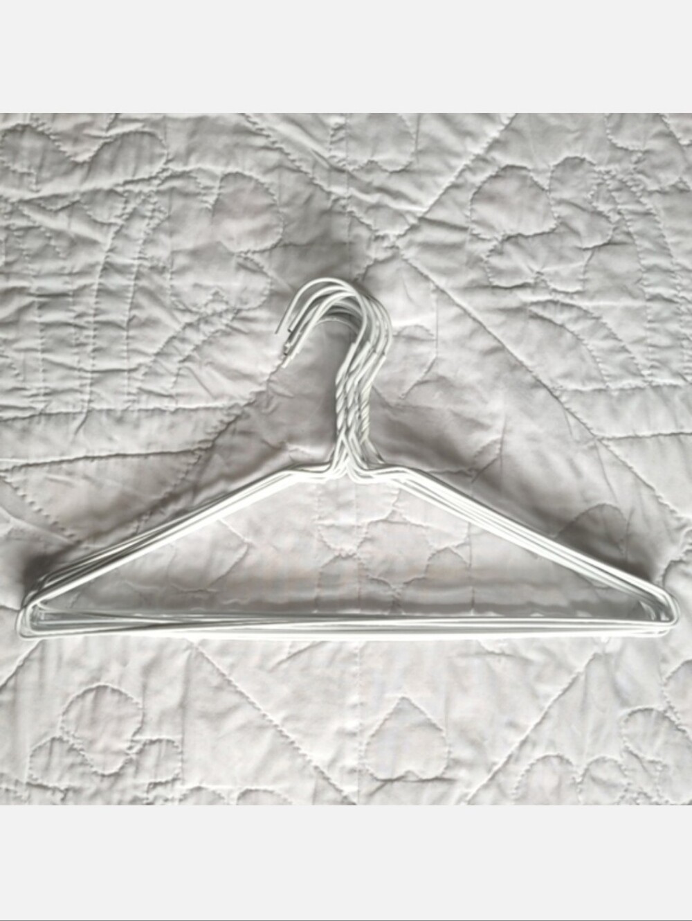 10/$20 ❄️ 10 Wire Hangers